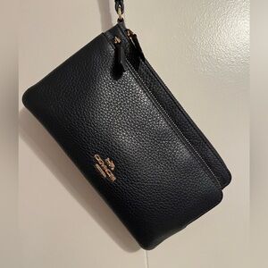 Coach Wristlet Navy 2 Zipper Pockets
